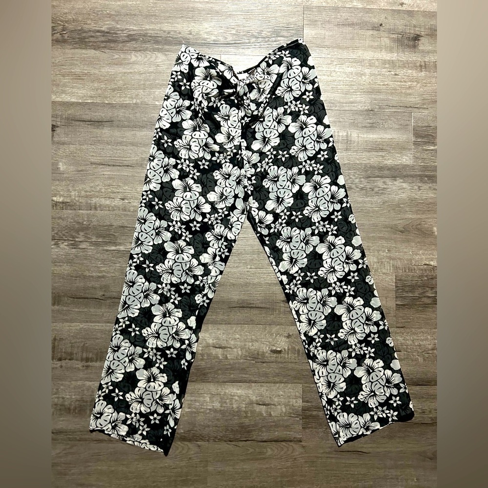 Victoria’s Secret Sheer Tie-waist Swim Coverup Pant XS